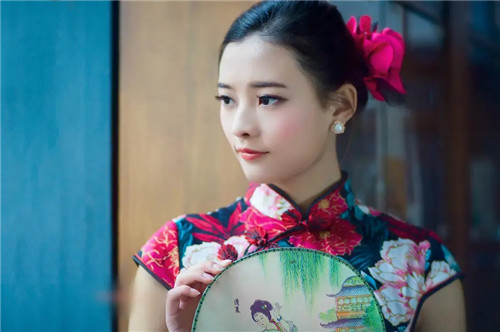 如何自学紫微斗数？我本人学习紫微斗数走过的路和坑，看完你就完...
